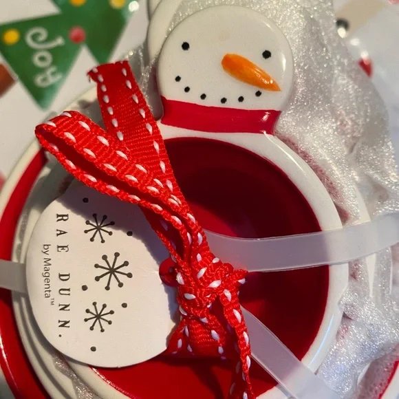Rae Dunn Christmas Snowman measuring Cups - Picture 3 of 4
